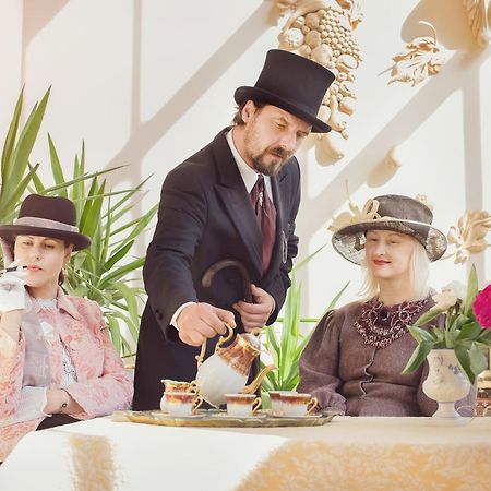 Pakruojis Manor'S Palace Boutique Hotel エクステリア 写真